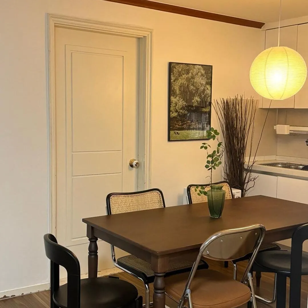 5 Minutes From Isoo Station, 3 Rooms, 4 Beds, 10 Minutes From Gangnam Station location